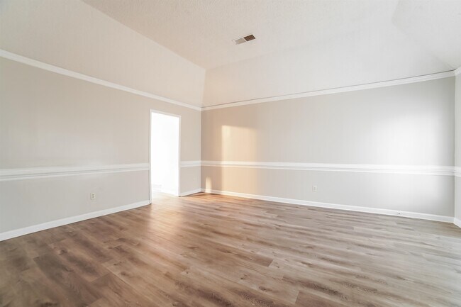 Building Photo - 6603 Waders Ridge Dr