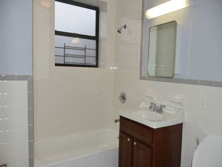Primary Photo - 164 Stuyvesant Ave