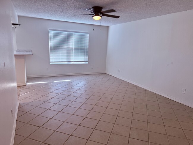 Building Photo - 7417 Fir Ave