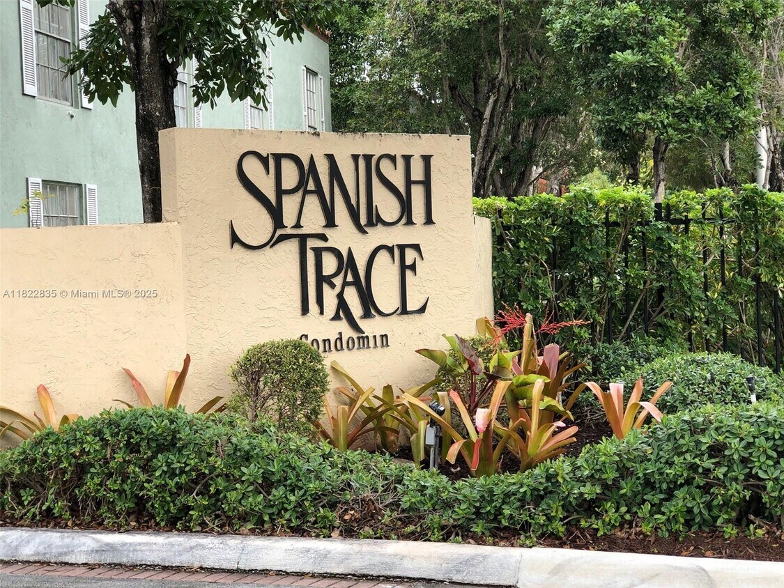 Foto principal - 10790 N Kendall Dr
