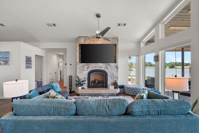 Foto del edificio - 1012 Chestnut Dr