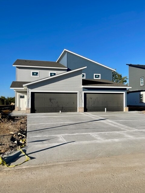Building Photo - 1501 Casuarina Dr