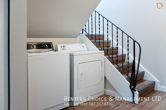 Photo du bâtiment - 2 Bedroom, Cat Friendly, Laundry In Unit