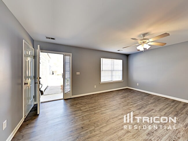 Building Photo - 206 Wyndotte Court Lexington SC