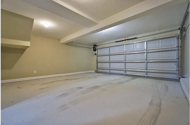 Building Photo - 103 Bayside Ct