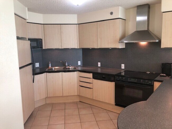 Foto del edificio - 1/1/1- One Archer Lane. Central AC!  WIFI & Cable included