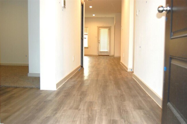 Foto del edificio - 7819 Sleek Flock Ln