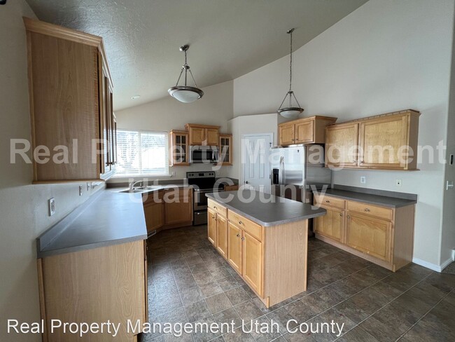 Building Photo - 4 br, 2 bath House - 3621 W Plymouth Rock Cv
