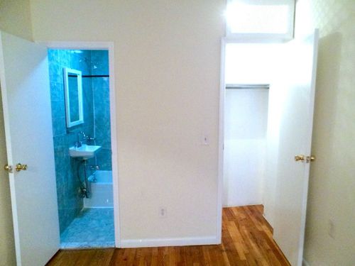 Foto del edificio - 1360 1st Ave