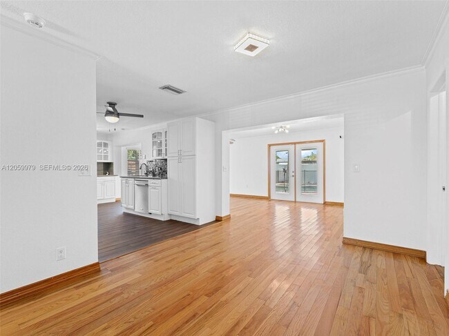 Foto del edificio - 2021 N 52nd Ave