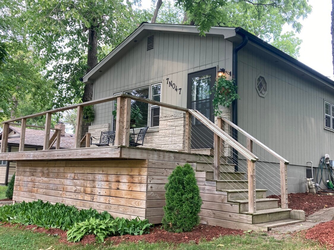 47 Riverside Dr, St. Charles, IL 60174 House Rental in St. Charles