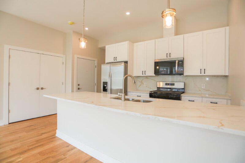 Foto principal - 2230 W Wilson Ave