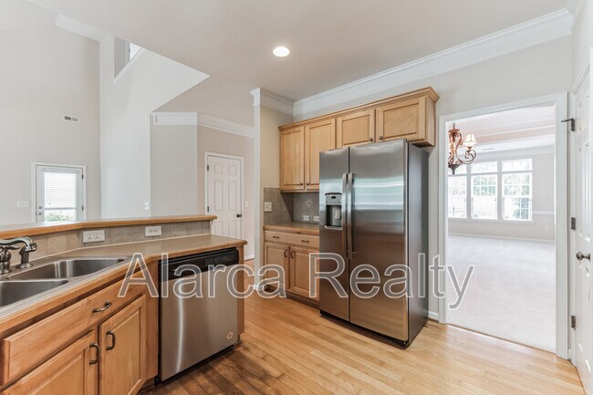 Foto del edificio - 131 Ivy Creek Ln