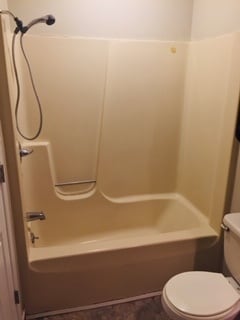 Building Photo - 329 Green Meadow Dr