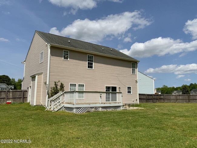 Building Photo - 121 Willard Way