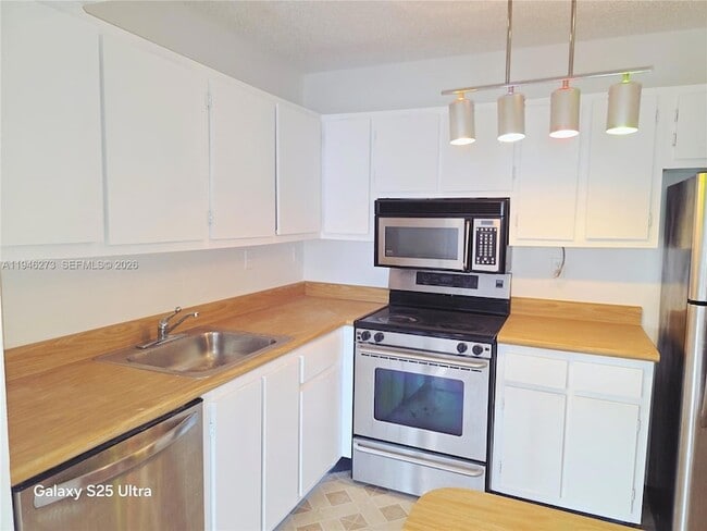 Foto del edificio - 20130 NE 3rd Ct