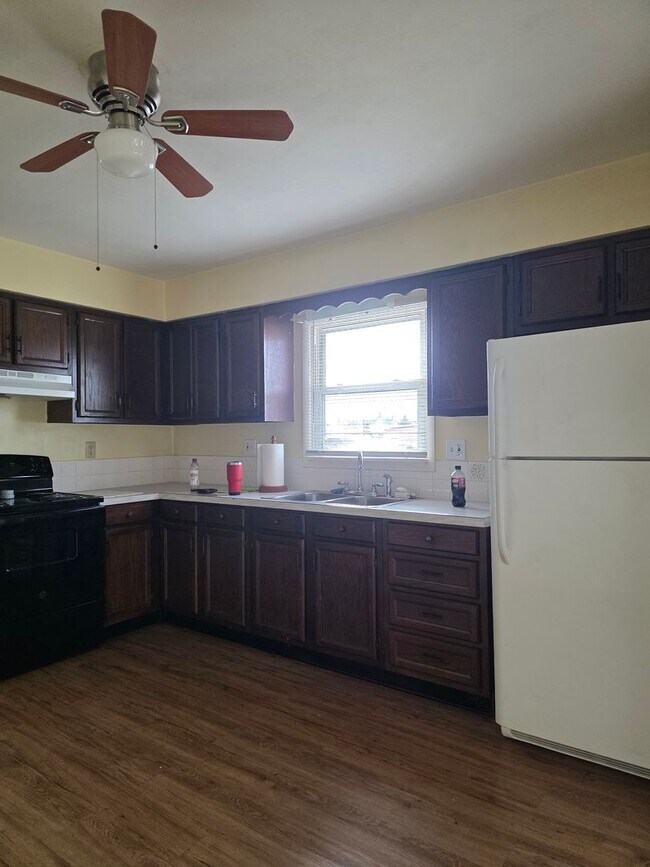 Foto del edificio - Three bedroom home in North Baltimore
