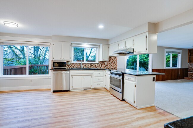 Foto del edificio - 5019 141st Ave SE