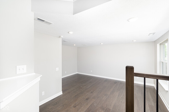 Building Photo - 664 Langford St