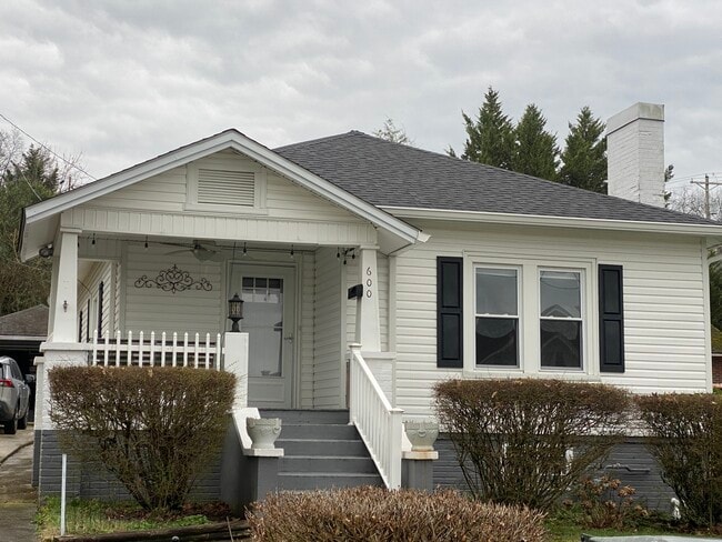 Building Photo - 600 Franklin St