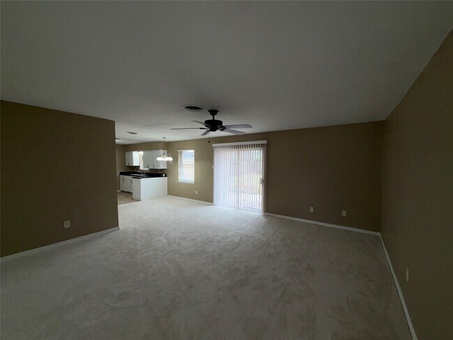 Foto del edificio - 7306 Troulon Dr