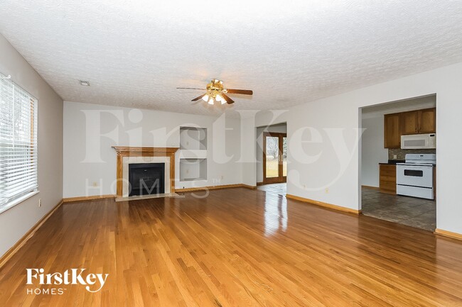 Foto del edificio - 3053 Kings Realm Ave