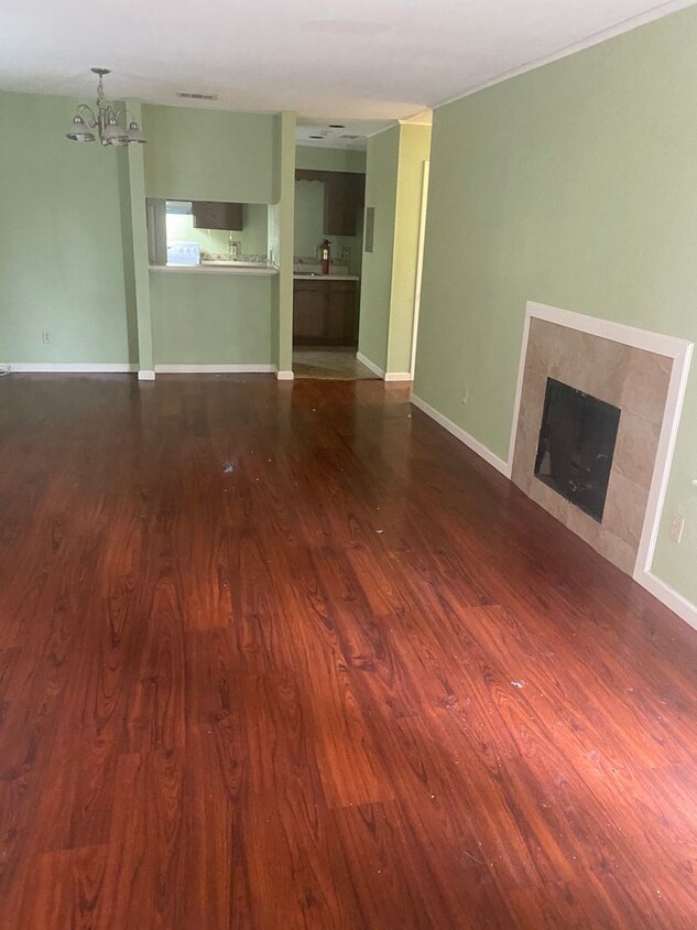 Foto del edificio - 1100 sqft under $1000-Calallen Area