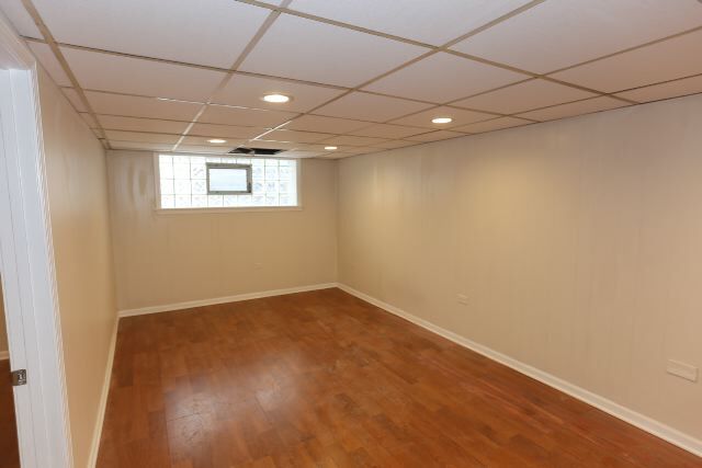 Foto del edificio - 1473 W Erie St