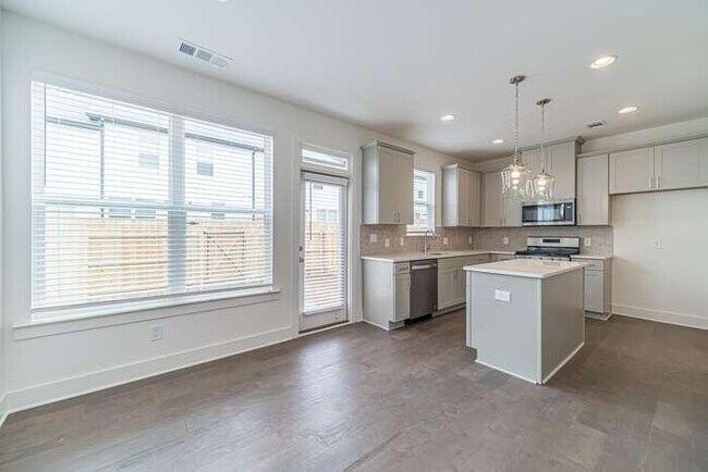 Building Photo - 56 Garrison Dr