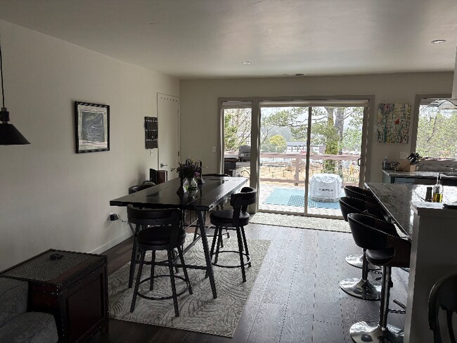 Foto del edificio - 4510 SW Coast Ave