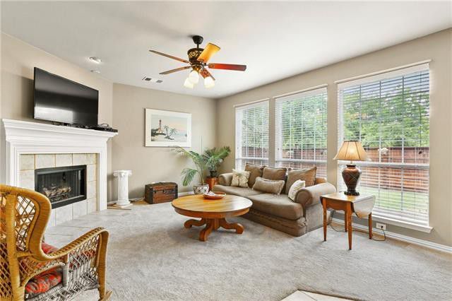 Building Photo - 1411 Golf Club Dr