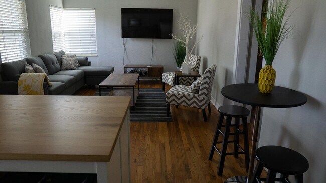 Foto del edificio - 4001 W North B St