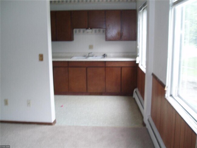 Foto del edificio - 547 Marshall Rd