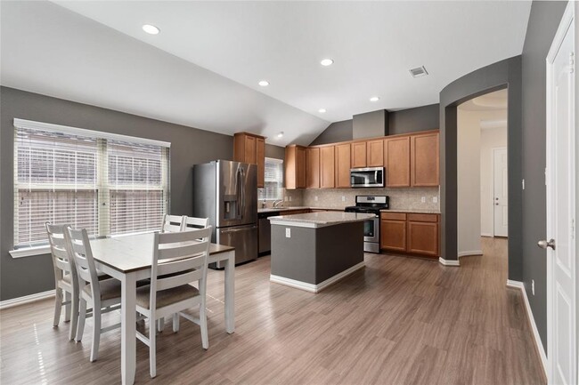 Building Photo - 12417 Berberry Dr