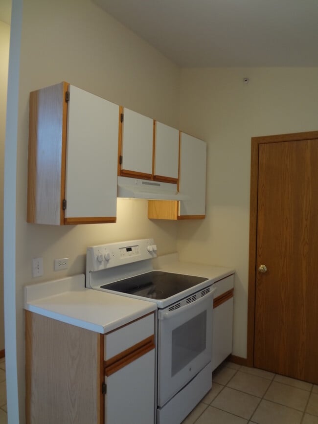 Building Photo - 1412 W Clear Water Cir