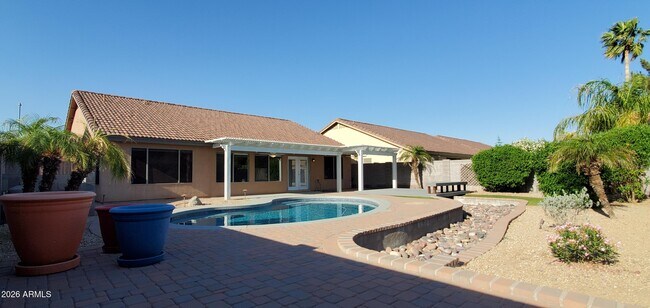 Building Photo - 4117 W Menadota Dr