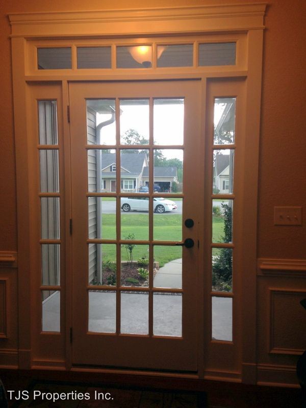 Foto del edificio - 221 Pecan Grove Ct