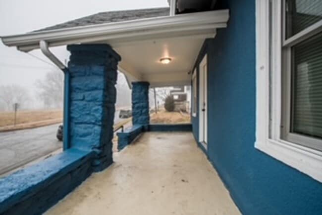 Building Photo - **Pendleton Heights Neighborhood**Newly remodeled 3/2 Bath Furnished Option Avaliable