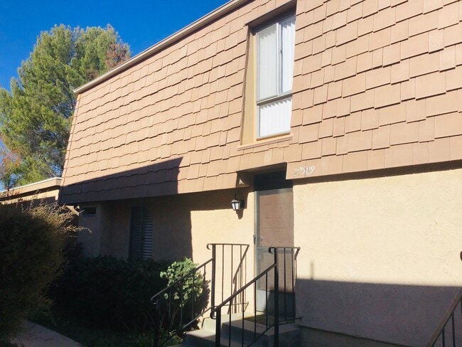 Foto del edificio - View Liberty Canyon Condo, Agoura Hills