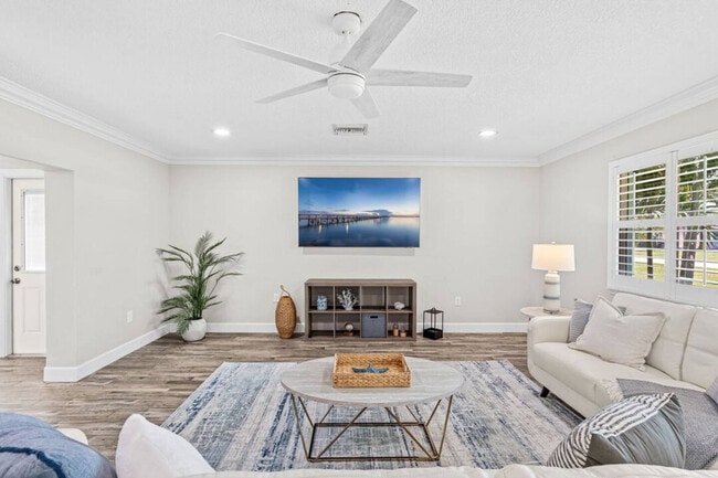 Foto del edificio - 1109 Seminole Dr