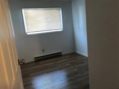 Photo du bâtiment - 1830 17th Ave