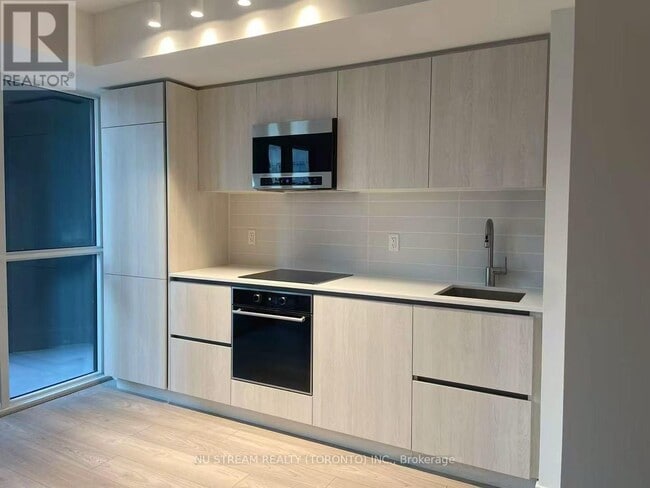 Building Photo - 110 Broadway Ave