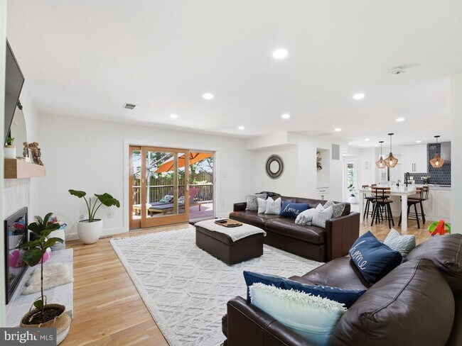Building Photo - 8904 Arley Dr