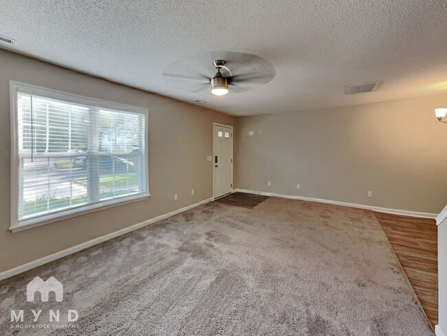 Building Photo - 2226 Walnut Ridge Ct