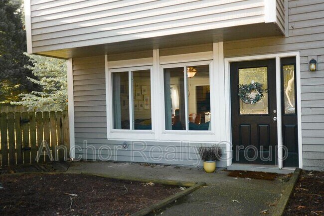 Foto del edificio - 331 Sunflower Ct