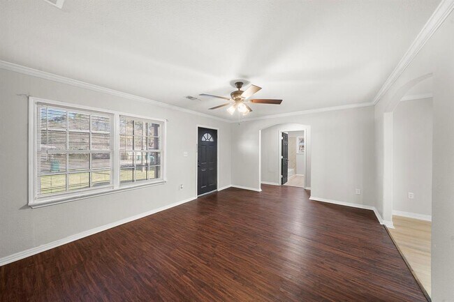 Foto del edificio - 2715 Cedar Dr