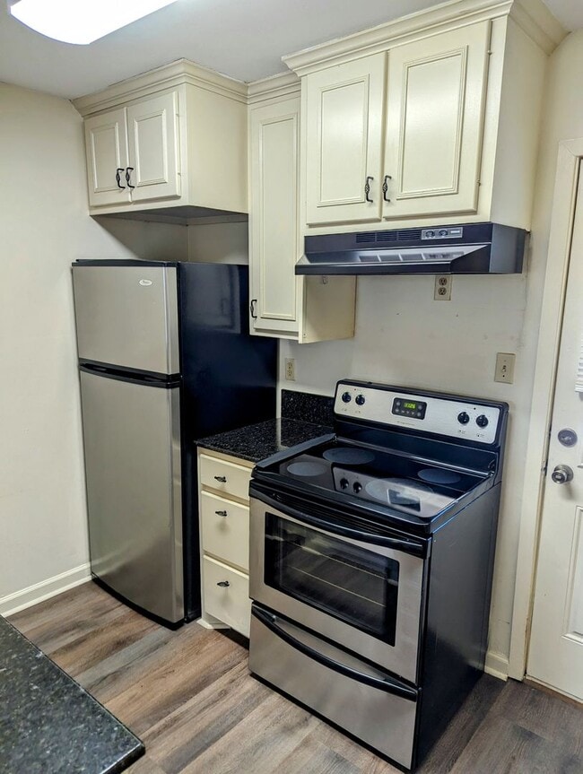 Building Photo - Updated Townhouse for rent in Lafayette!