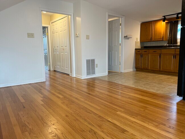 Combinado con cocina y sala de estar - 26 Patricia Ln