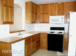 Primary Photo - 3 br, 3 bath Townhome - 1121 Bellview Drive