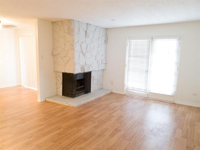 Foto del edificio - 8560 Park Ln